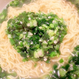 オクラ＆ニラたっぷりラ・ラ・ラーメン